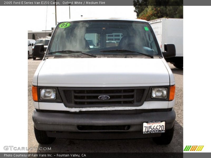 Oxford White / Medium Flint 2005 Ford E Series Van E150 Cargo