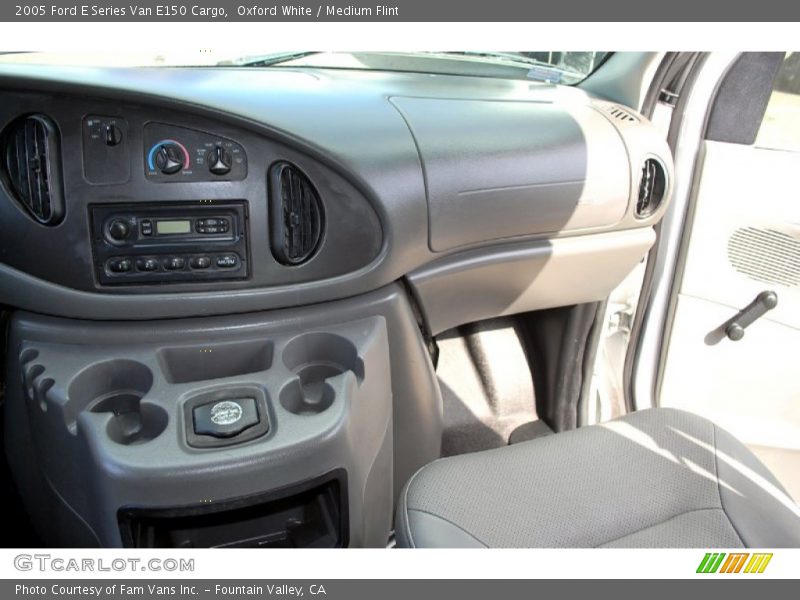Oxford White / Medium Flint 2005 Ford E Series Van E150 Cargo