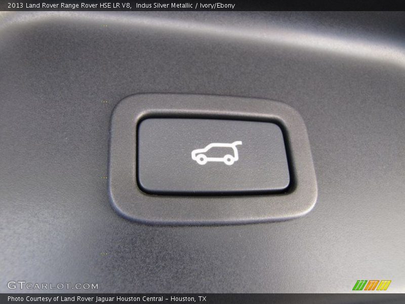 Indus Silver Metallic / Ivory/Ebony 2013 Land Rover Range Rover HSE LR V8