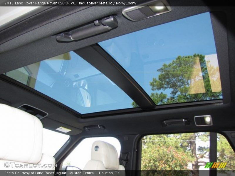 Sunroof of 2013 Range Rover HSE LR V8