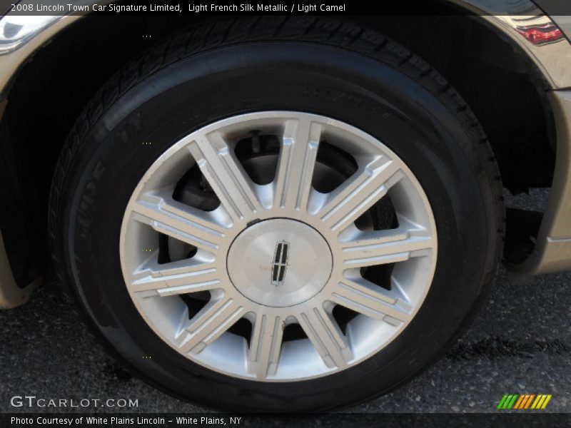 Light French Silk Metallic / Light Camel 2008 Lincoln Town Car Signature Limited