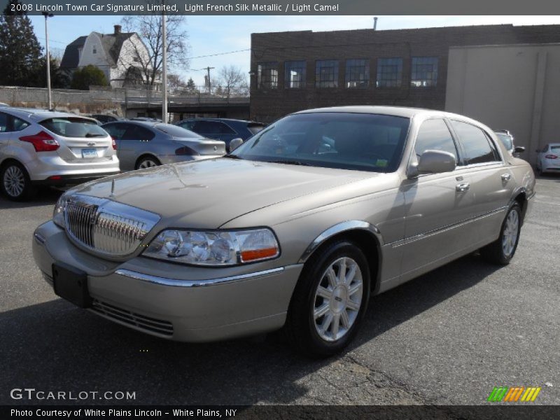Light French Silk Metallic / Light Camel 2008 Lincoln Town Car Signature Limited