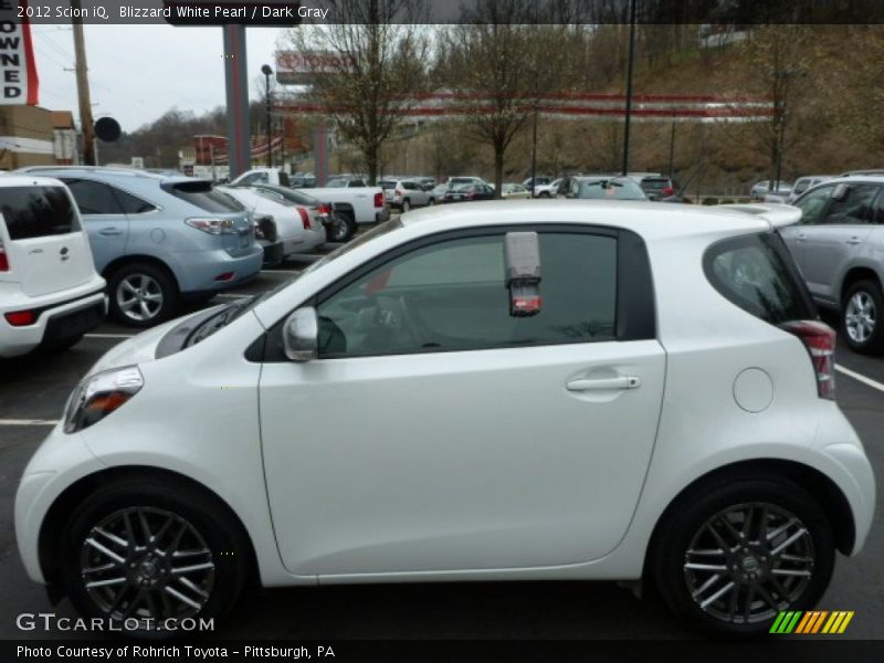 Blizzard White Pearl / Dark Gray 2012 Scion iQ