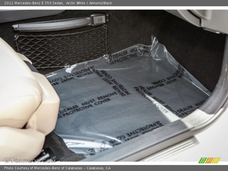 Arctic White / Almond/Black 2011 Mercedes-Benz E 350 Sedan