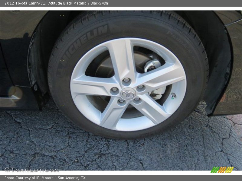 Attitude Black Metallic / Black/Ash 2012 Toyota Camry SE