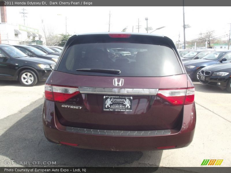 Dark Cherry Pearl / Beige 2011 Honda Odyssey EX