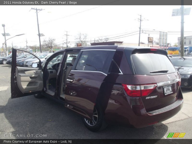 Dark Cherry Pearl / Beige 2011 Honda Odyssey EX