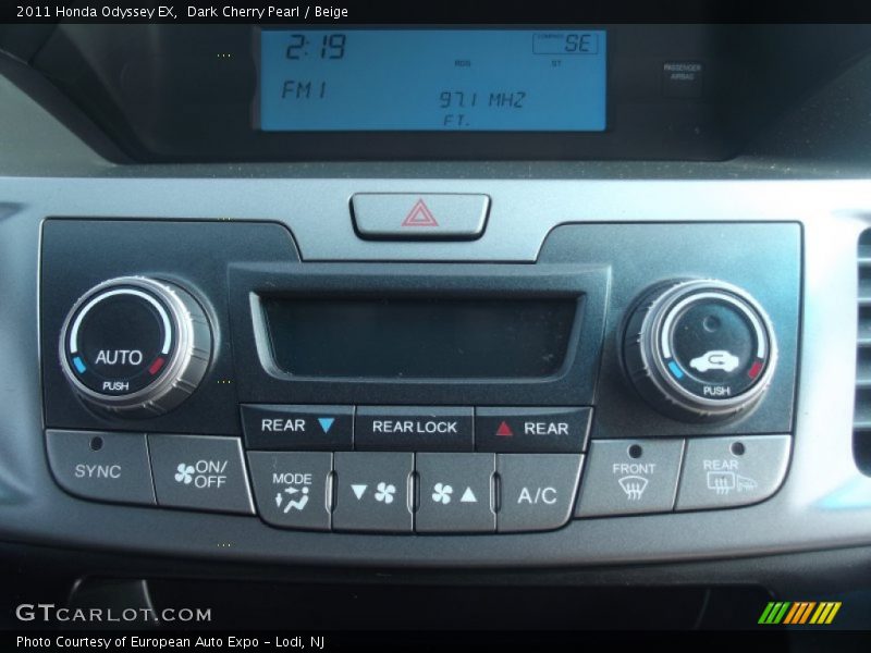 Dark Cherry Pearl / Beige 2011 Honda Odyssey EX