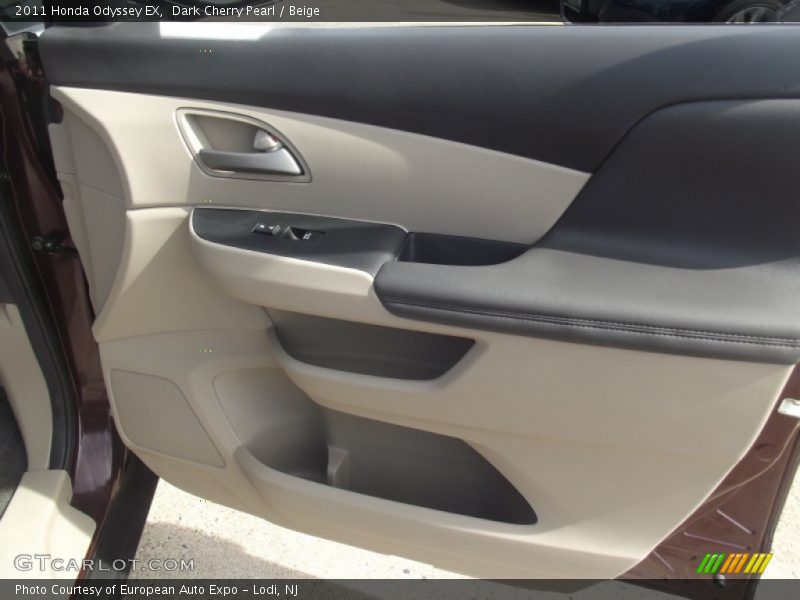 Dark Cherry Pearl / Beige 2011 Honda Odyssey EX