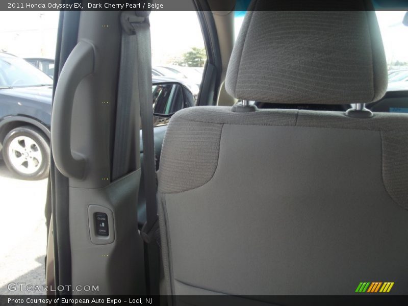 Dark Cherry Pearl / Beige 2011 Honda Odyssey EX