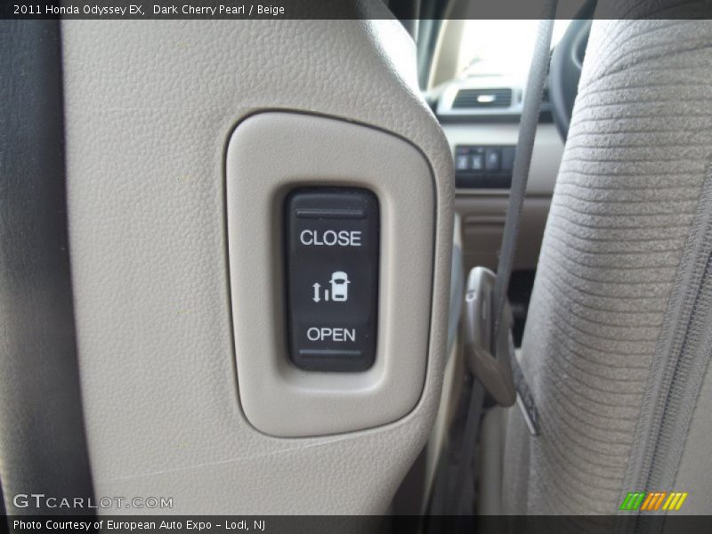 Dark Cherry Pearl / Beige 2011 Honda Odyssey EX
