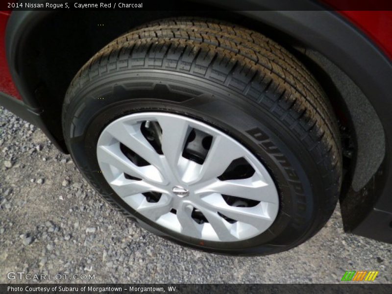 Cayenne Red / Charcoal 2014 Nissan Rogue S