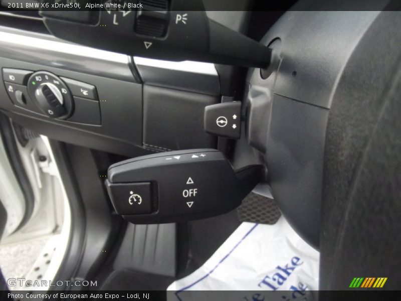 Alpine White / Black 2011 BMW X6 xDrive50i