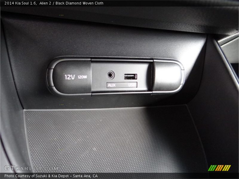 Alien 2 / Black Diamond Woven Cloth 2014 Kia Soul 1.6