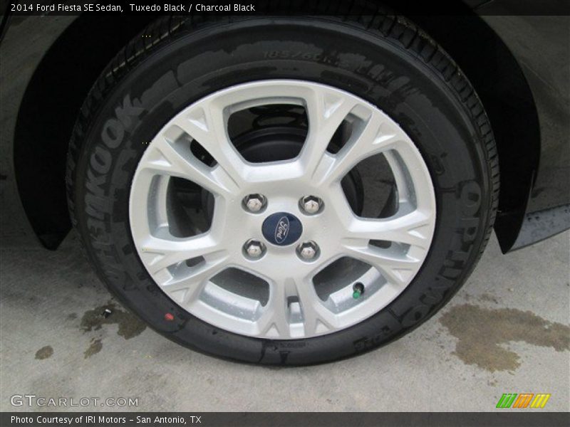 Tuxedo Black / Charcoal Black 2014 Ford Fiesta SE Sedan