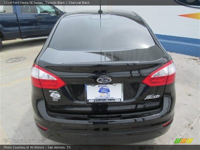 Tuxedo Black / Charcoal Black 2014 Ford Fiesta SE Sedan