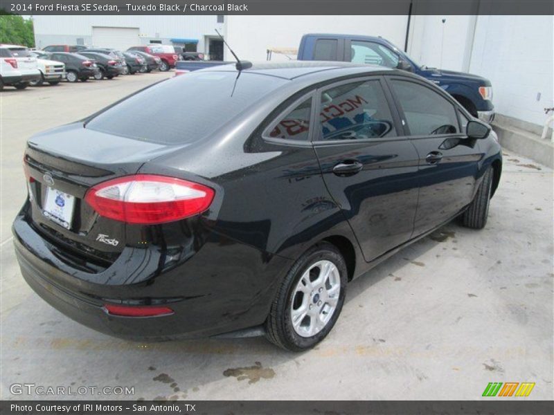 Tuxedo Black / Charcoal Black 2014 Ford Fiesta SE Sedan