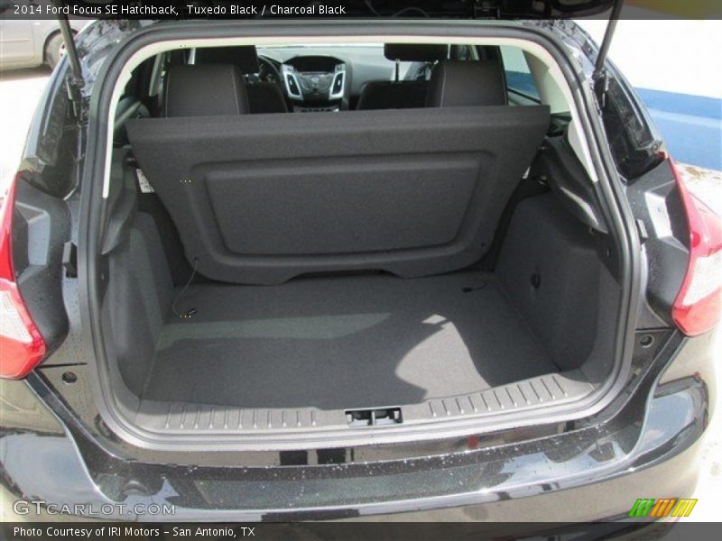 Tuxedo Black / Charcoal Black 2014 Ford Focus SE Hatchback