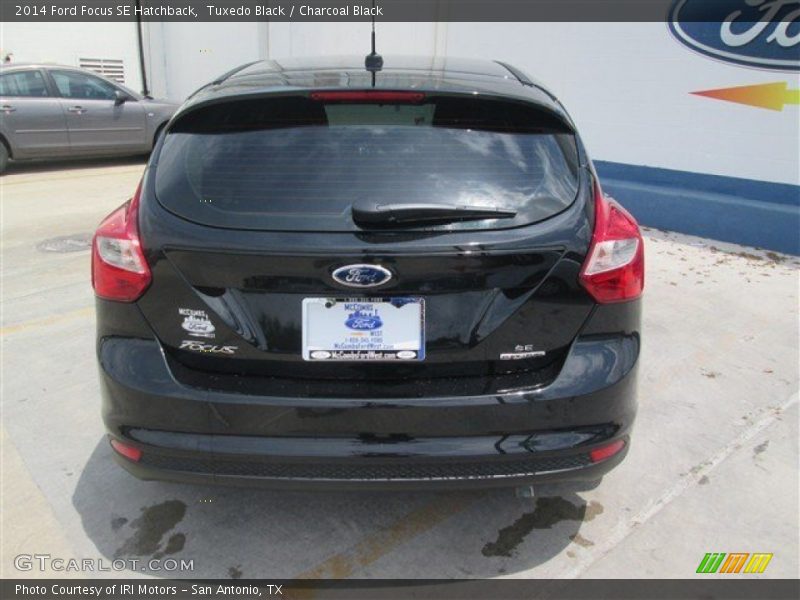 Tuxedo Black / Charcoal Black 2014 Ford Focus SE Hatchback