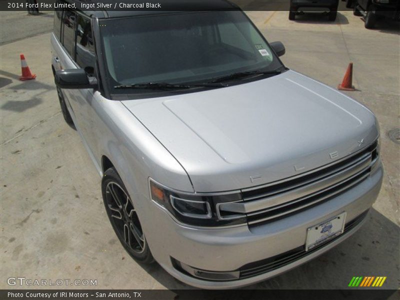 Ingot Silver / Charcoal Black 2014 Ford Flex Limited