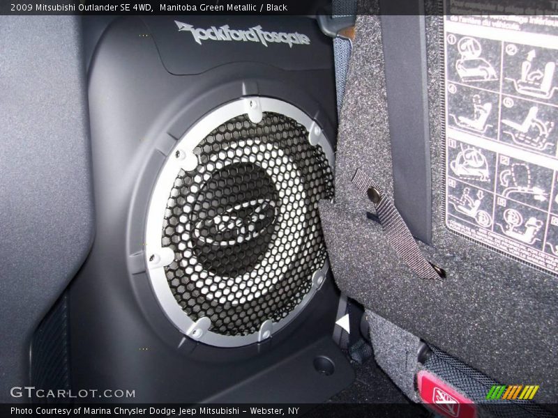 Manitoba Green Metallic / Black 2009 Mitsubishi Outlander SE 4WD