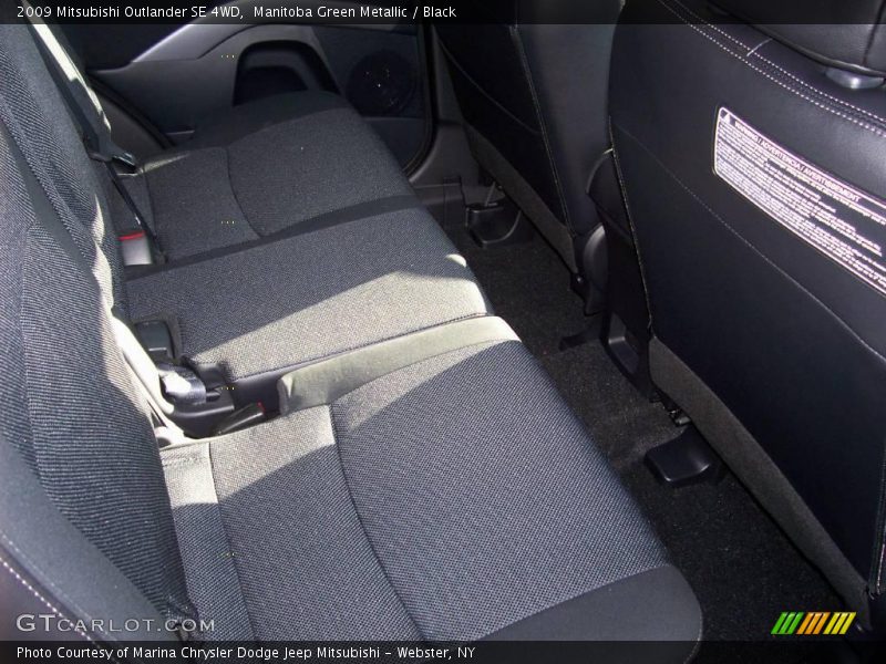 Manitoba Green Metallic / Black 2009 Mitsubishi Outlander SE 4WD