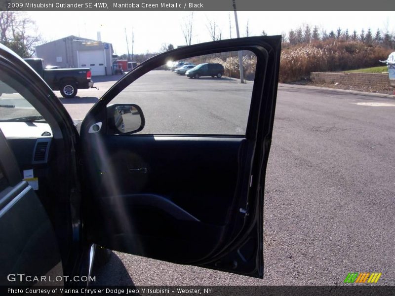 Manitoba Green Metallic / Black 2009 Mitsubishi Outlander SE 4WD