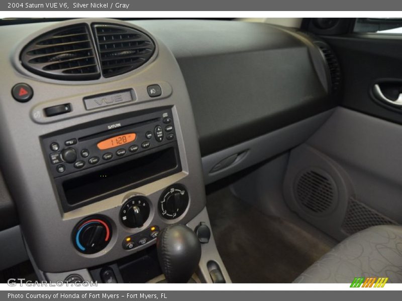 Silver Nickel / Gray 2004 Saturn VUE V6