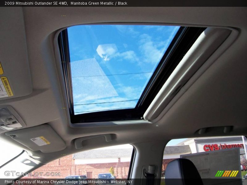 Manitoba Green Metallic / Black 2009 Mitsubishi Outlander SE 4WD