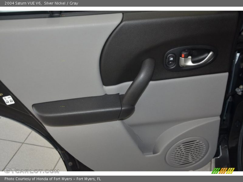 Silver Nickel / Gray 2004 Saturn VUE V6