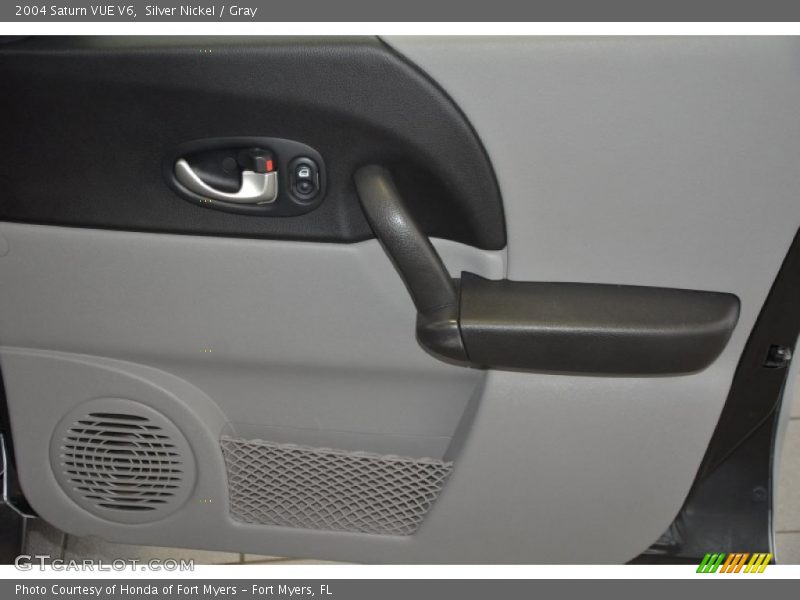 Silver Nickel / Gray 2004 Saturn VUE V6