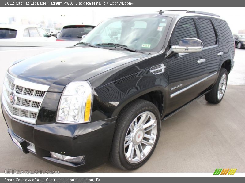 Front 3/4 View of 2012 Escalade Platinum AWD