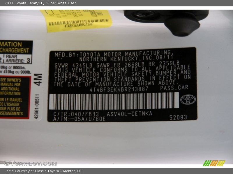 Super White / Ash 2011 Toyota Camry LE