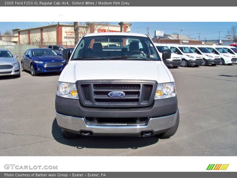 Oxford White / Medium Flint Grey 2005 Ford F150 XL Regular Cab 4x4