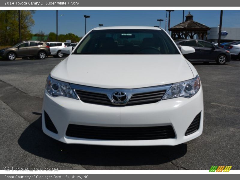 Super White / Ivory 2014 Toyota Camry L