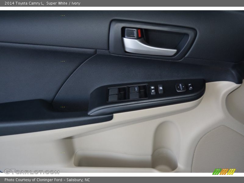 Super White / Ivory 2014 Toyota Camry L