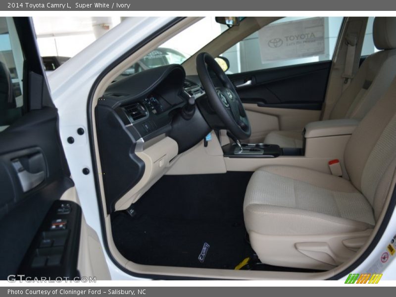 Super White / Ivory 2014 Toyota Camry L