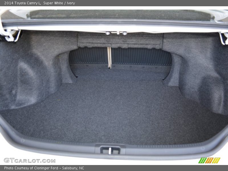 Super White / Ivory 2014 Toyota Camry L
