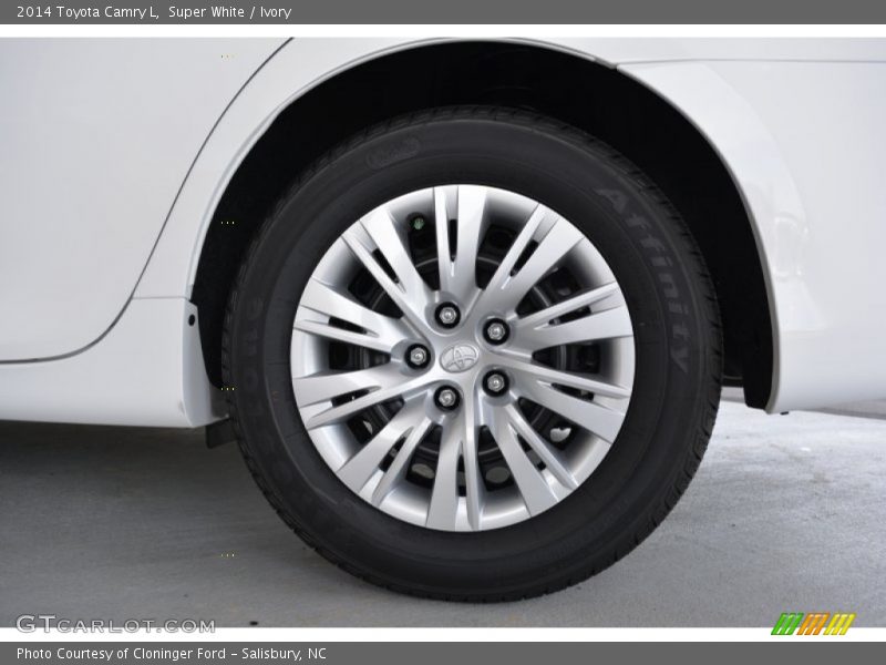 Super White / Ivory 2014 Toyota Camry L