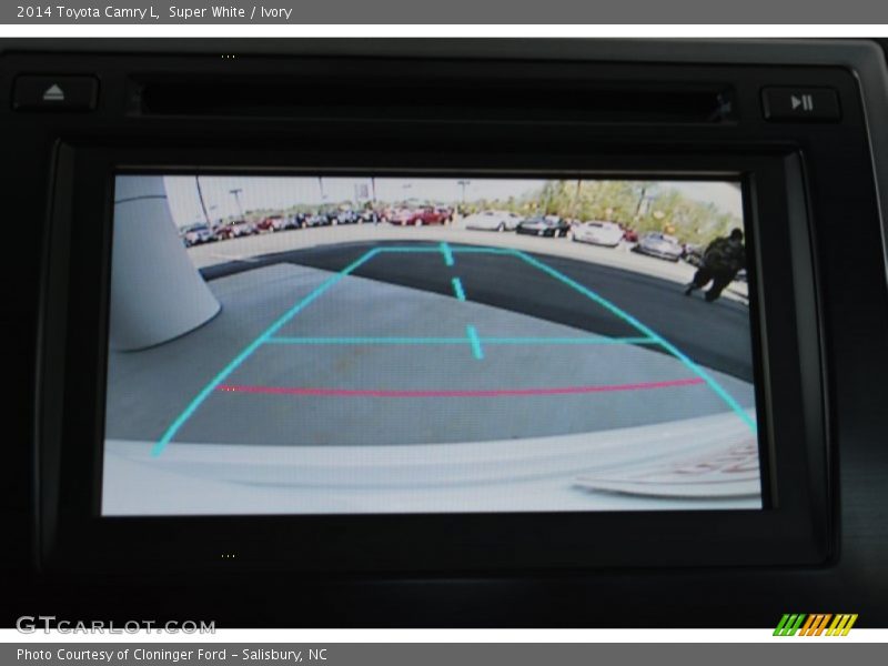 Super White / Ivory 2014 Toyota Camry L