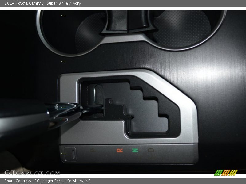 Super White / Ivory 2014 Toyota Camry L