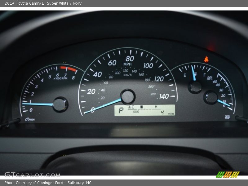 Super White / Ivory 2014 Toyota Camry L