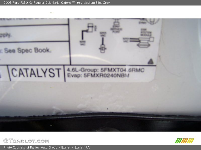 Oxford White / Medium Flint Grey 2005 Ford F150 XL Regular Cab 4x4