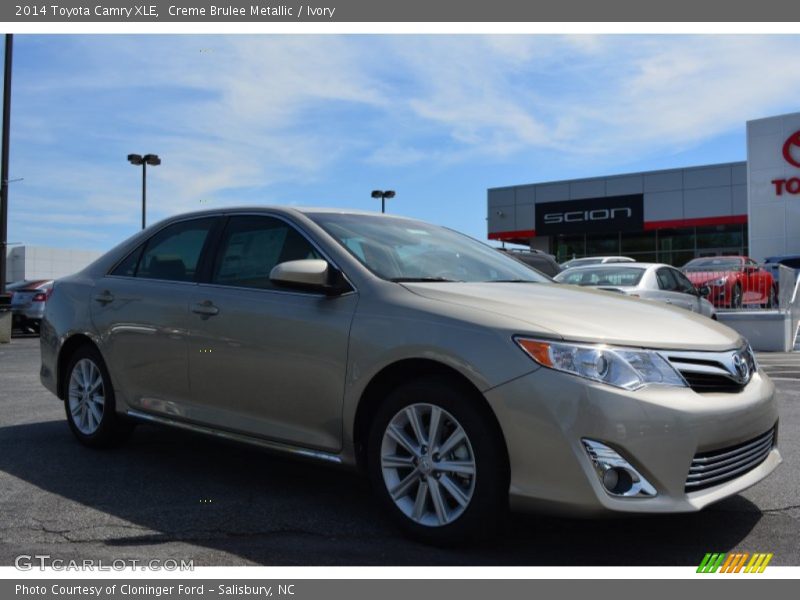 Creme Brulee Metallic / Ivory 2014 Toyota Camry XLE