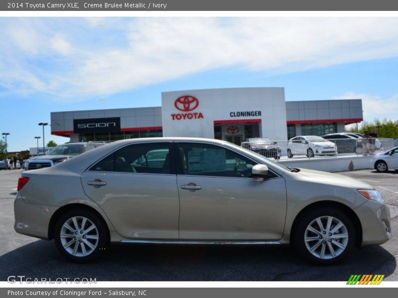 Creme Brulee Metallic / Ivory 2014 Toyota Camry XLE