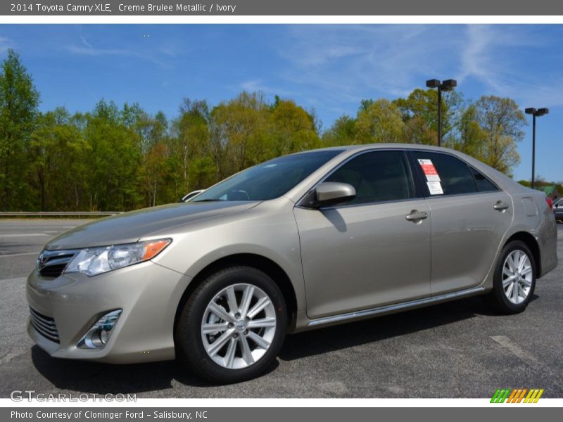 Creme Brulee Metallic / Ivory 2014 Toyota Camry XLE