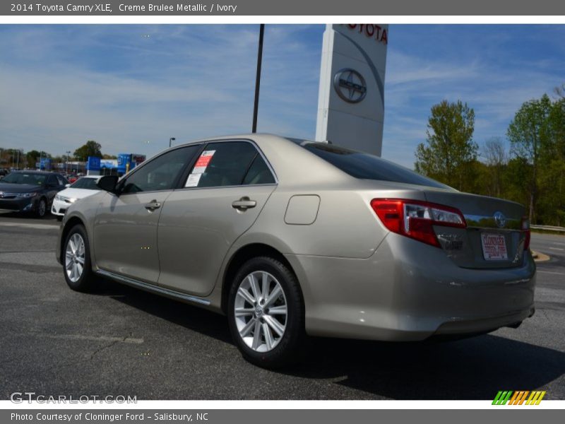Creme Brulee Metallic / Ivory 2014 Toyota Camry XLE