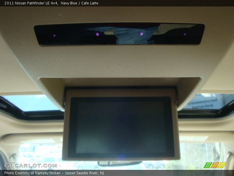 Navy Blue / Cafe Latte 2011 Nissan Pathfinder LE 4x4