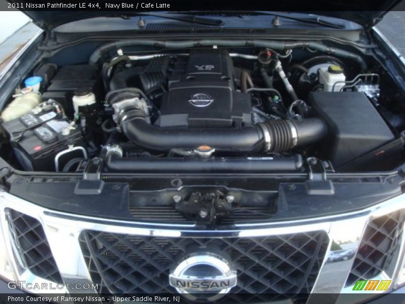 Navy Blue / Cafe Latte 2011 Nissan Pathfinder LE 4x4