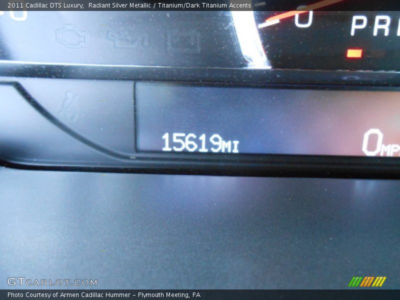 Radiant Silver Metallic / Titanium/Dark Titanium Accents 2011 Cadillac DTS Luxury